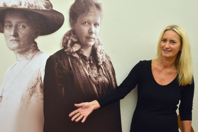 Dr. Ingvild Richardsen kuratierte die Ausstellung „Evas Töchter. Münchner Schriftstellerinnen und die Moderne Frauenbewegung. 1894-1933“ in der Monacensia