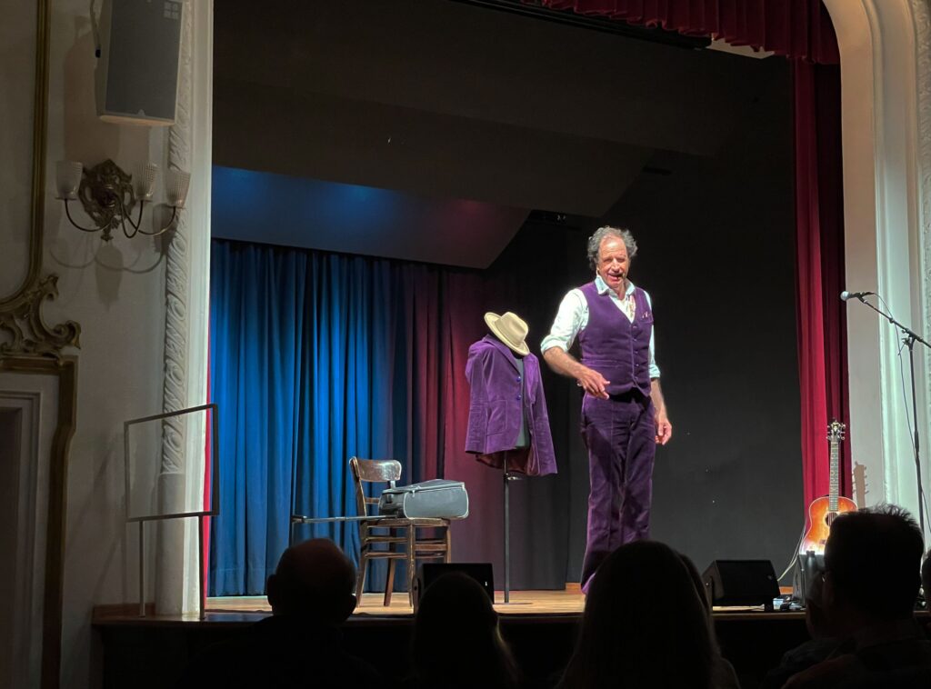 Helmfried von Lüttichau Soloprogramm "Weil's raus muss..."