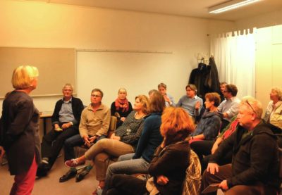 Referentin Monika Ziegler in Diskussion mit dem Publikum