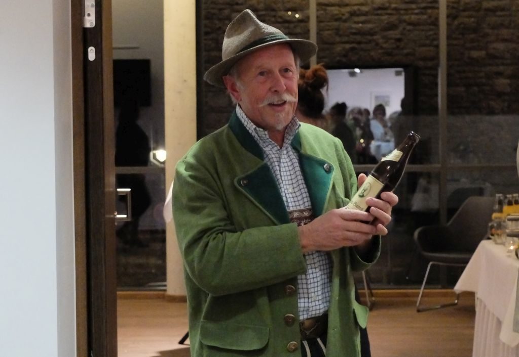 Klaus Altmann und das Hopf-Weißbier "Bluat vo da Gams“.
