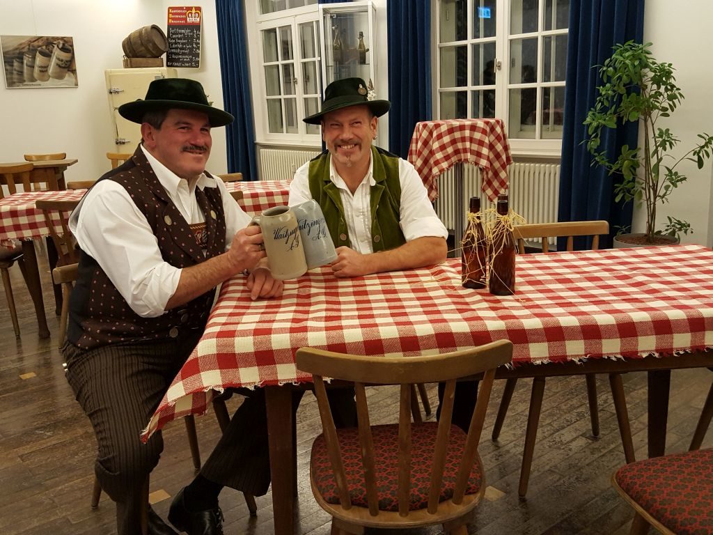 Waitzinger Sammlerfreunde: Robert Schlienz (links) und Bertl Moser
