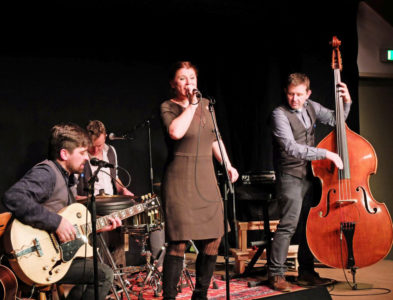 Whiskey 'n' Gin aus Lenggries: Sebastian Schwarzenberger, Sepp Müller, Nicole Müller-Pürzer, Anton Simon (v.l.)