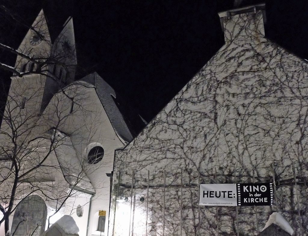 Es ist wieder Kino-in-der-Kirche-Zeit: Diesmal mit Livemusik von Alexander Pointner an der Orgel zum Stummfilm