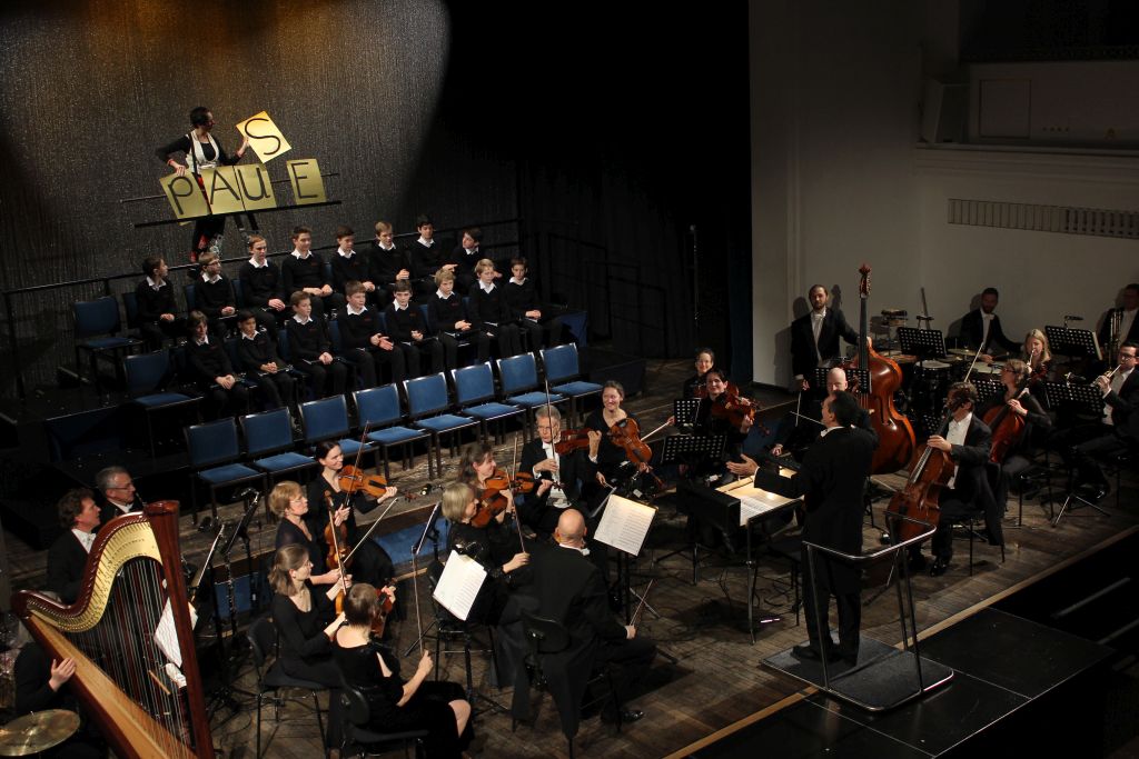 Clownin Catronella, Münchener Knabenchor und Freies Landesorchester Bayern, Waitzinger Keller Miesbach