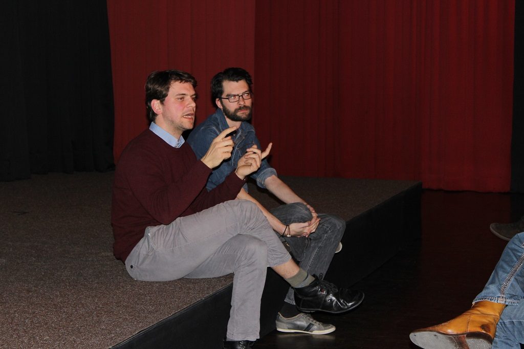 Film Grundrauschen - Filmemacher Friedrich Rackwitz (li) und Drehbuchautor Christian Aichner (re) bei der Diskussion im Fools-Theater