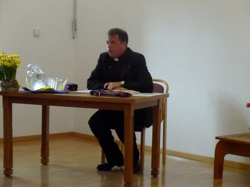 Pater Stefan Havlik beim Vortrag im Domicilium Weyarn