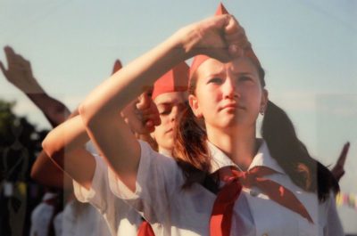 Lichtbild Festival: Zwielichtiges System – Anita Back:„Die Auserwählten“