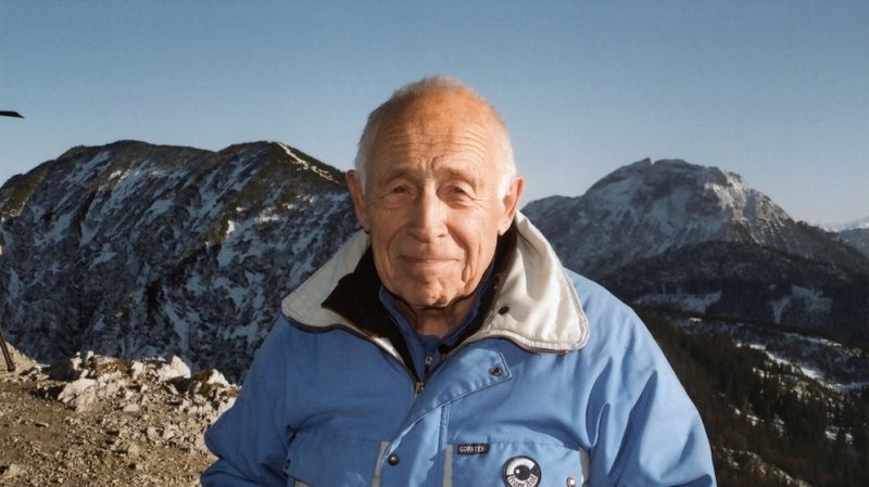 Jürgen Eichingers Film „Bergheimat“ porträtiert den Schirmherrn des Bergfilm-Festivals, Kletterer und Gleitschirmflieger Heiner Geißler