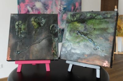 "Wesen" - kleinformatige Bilder von Cordula Rock im Seeforum Rottach-Egern