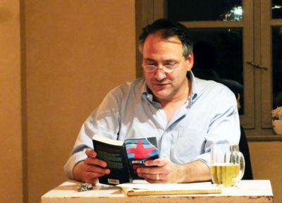 Signiert den neuen Quercher: Martin Calsow. Foto: Ines Wagner