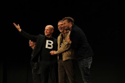 Der Sparer ist glücklich, er macht das große Geld: Paul Kaiser, Marc-Philipp Kochendörfer, Butz Buse, Philipp Moschitz (von links)