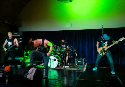 Child on Fire mit Kick Ass Metal.