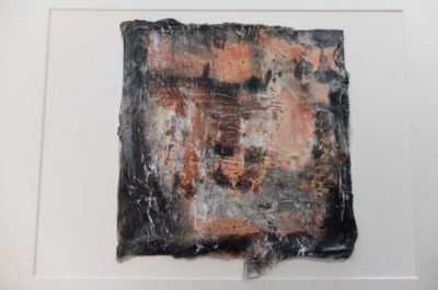 Gerlinde Belz-Küpper: Papierbild mit starker Haptik.