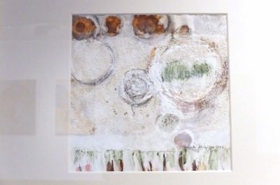 Gerlinde Belz-Küpper: Materialbilder in sanften Farben – hell und leicht.