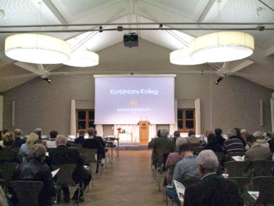 Zahlreiche Zuhörer beim Korbinians Kolleg zum Thema