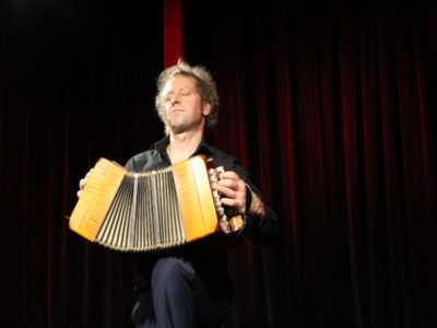 Andreas Hinterseher mit Bandoneon