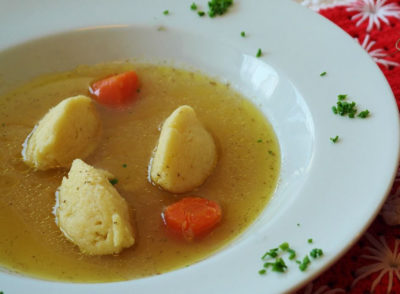 Griessnockerlsuppe bei den Kulinarischen Filmtagen Bad Feilnbach