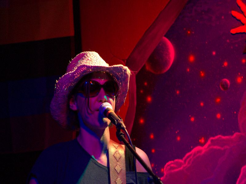 Karin Michalke – Gesang, Gitarre