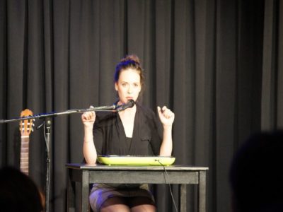 Carmen Jahrstorfer mit aktuellen Frauenthemen