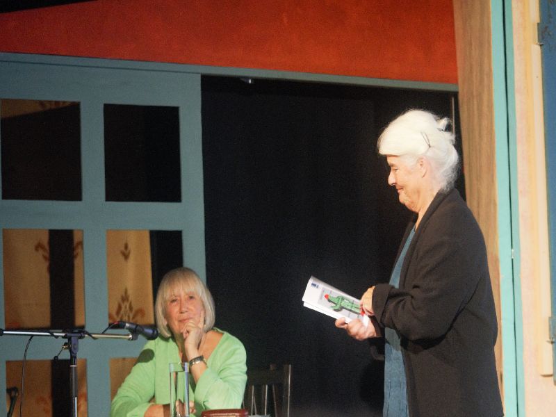 Judith Bernstein und Gertrud Zeckau im Foolstheater