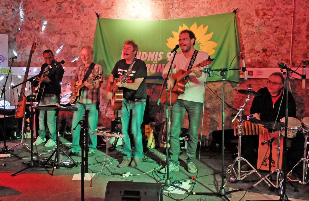 Band Afasia spielt zur Preisverleihung des Grünen Wanninger