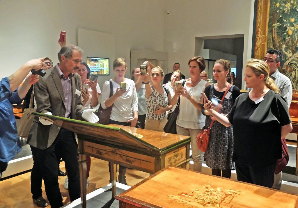 Die Geheimnisse der Roentgenmöbel werden gelüftet im Bayerisches Nationalmuseum beim Bloggerwalk Barocker Luxus