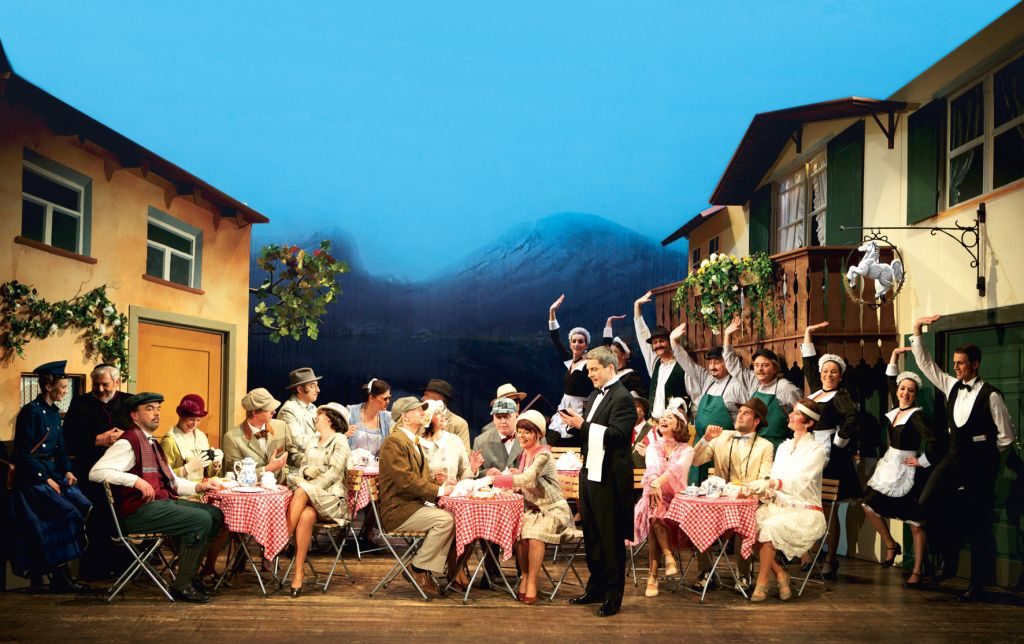 betörende Kostüme Foto: Freies Landestheater Bayern