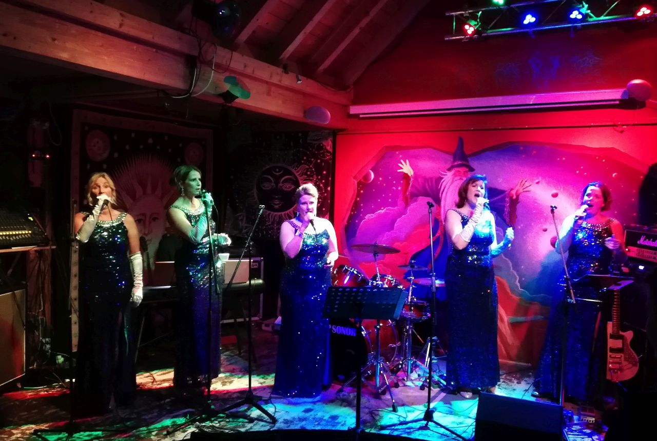 „Any & the Soul Sisters“