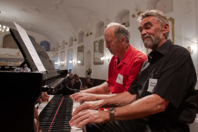 Bernd Stahuber (Swuing it up) und Horst Hermenau jammen spontan