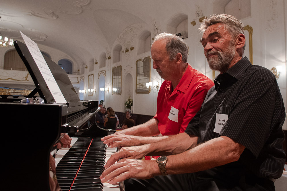 Bernd Stahuber (Swuing it up) und Horst Hermenau jammen spontan