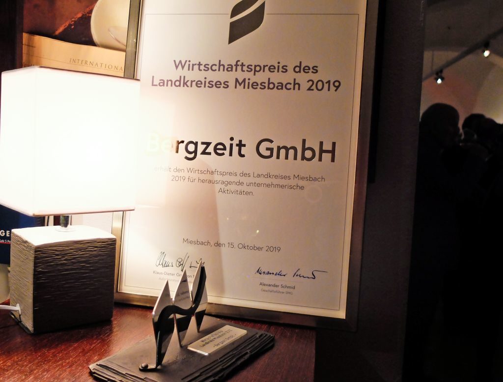 Der Wirtschaftspreis 2019 ging an die Outdoorfirma Bergzeit