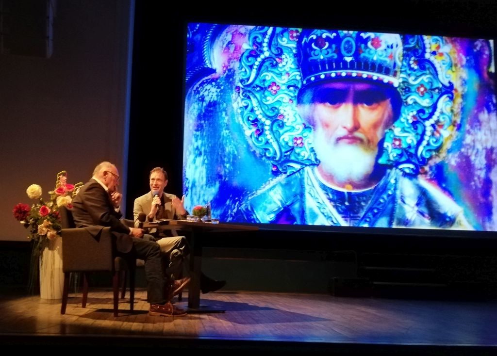 Diskussion vor bewegenden Bildern von Hans Günther Kaufmann Foto: Karin Sommer 
