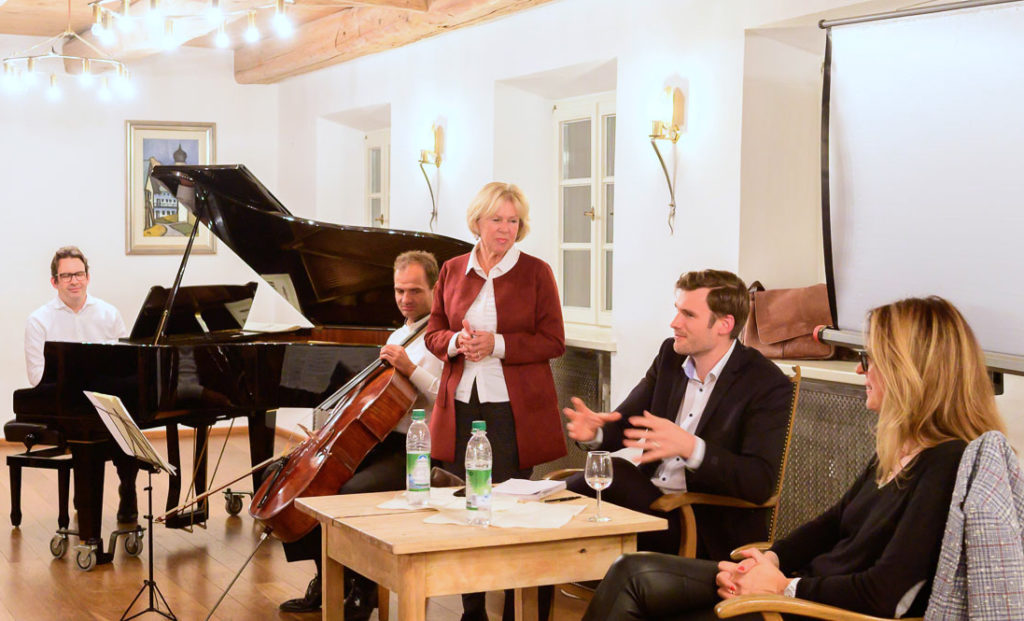 Hohe Qualität der Diskussionen und Musik beim 3. Warngauer Dialog