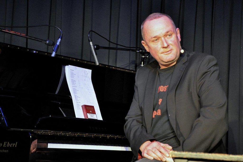 Volker Camehn am Klavier