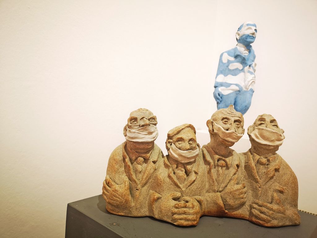 Bei der 71. Tegernseer Kunstausstellung ist auch Corona ein Thema: Waltraud Milazzo "Männer die regieren möchten"