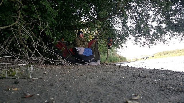 Hängematte am Fluss.