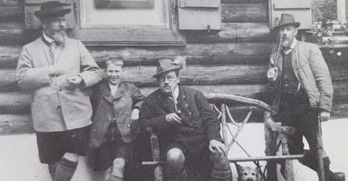 Bei Emil Ganghofer am Egerer Spitz, um 1918_(c)Archiv Hans Halmbacher