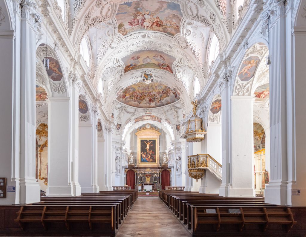 Im Altarraum der ehemaligen Klosterkirche wurde der "Ludus de Antichristo" aufgeführt