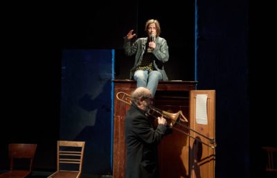 Julia Wahren und Sebi Tramontana in "Alex" Musikperformance