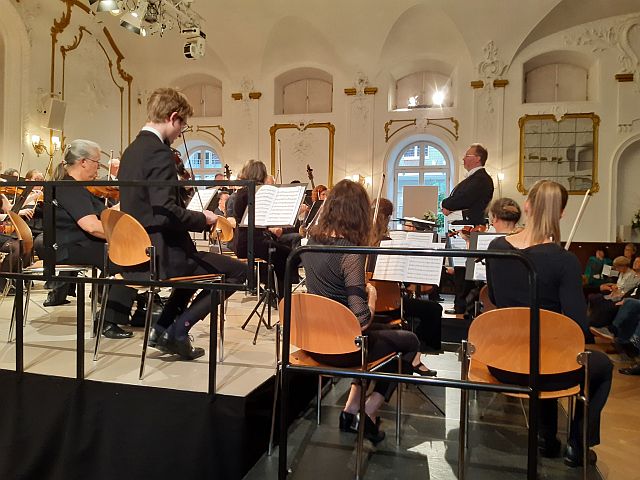Symphonische Frühjahrsgrüsse 01