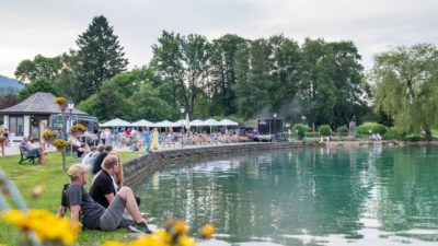 Tegernseer Kulturbühne an der Seepromenade in Bad Wiessee