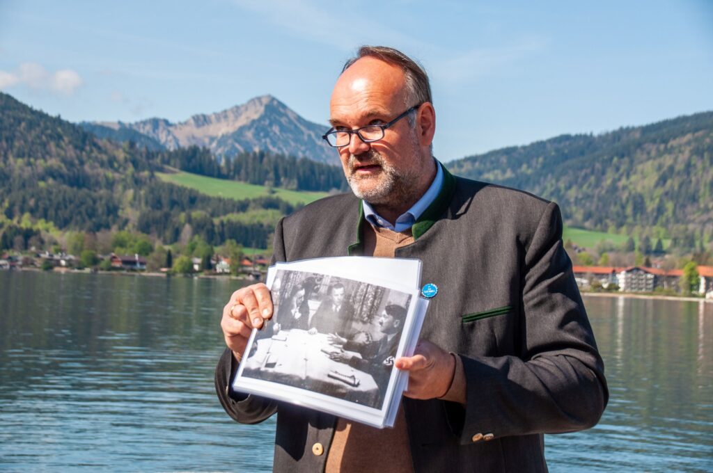 Thomas Tomaschek ist einer der sechs Tegernseer Heimatführer der Projektgruppe zum Thema Nationalsozialismus am Tegernsee