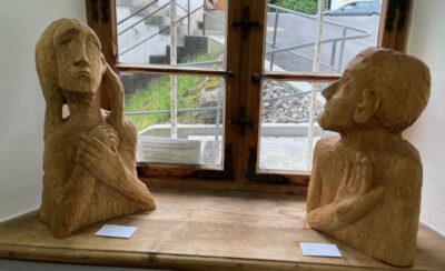 Expressionistische Büsten aus Holz von Elisabeth Fertl