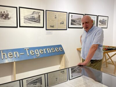 Museumsleiter Edmund Schimeta hat eine Leidenschaft für die Eisenbahngeschichte am Tegernsee