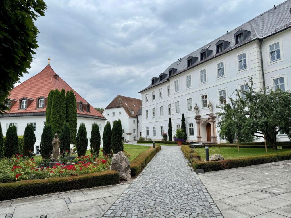 Fraueninsel - Benediktinerinnen-Abtei Frauenwörth 