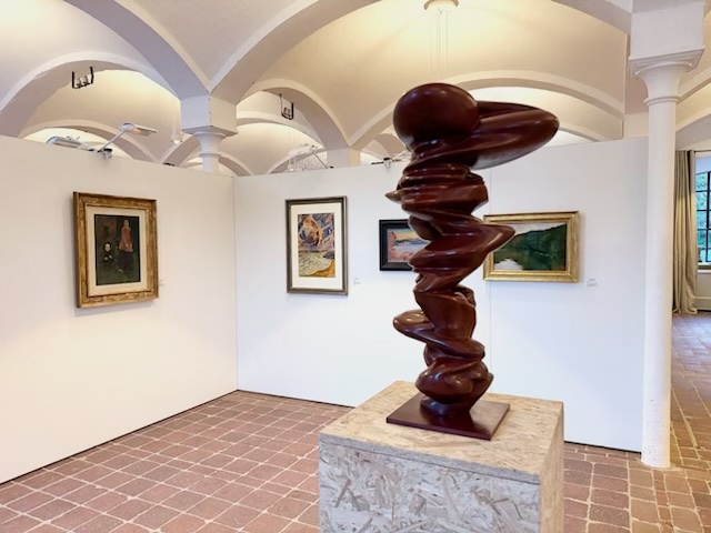 ART & DESIGN